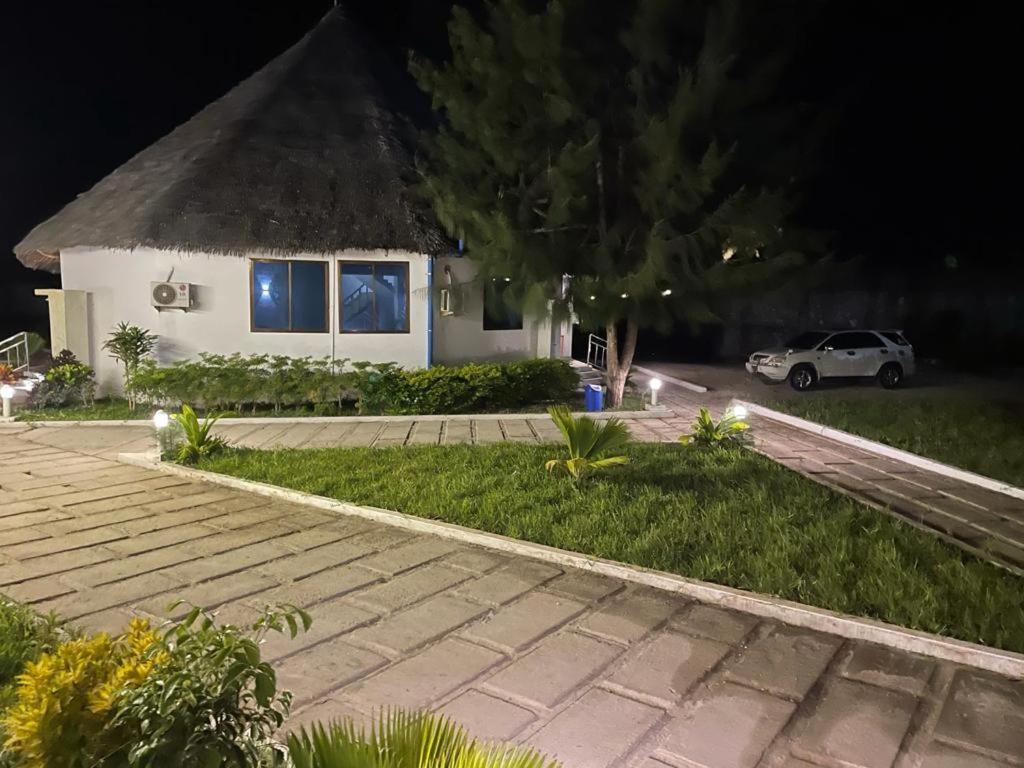 Jambo Beach Hotel Paje Ngoại thất bức ảnh