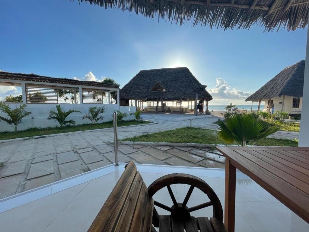 Jambo Beach Hotel Paje Ngoại thất bức ảnh