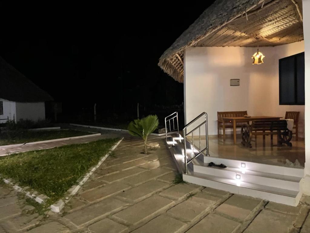 Jambo Beach Hotel Paje Ngoại thất bức ảnh