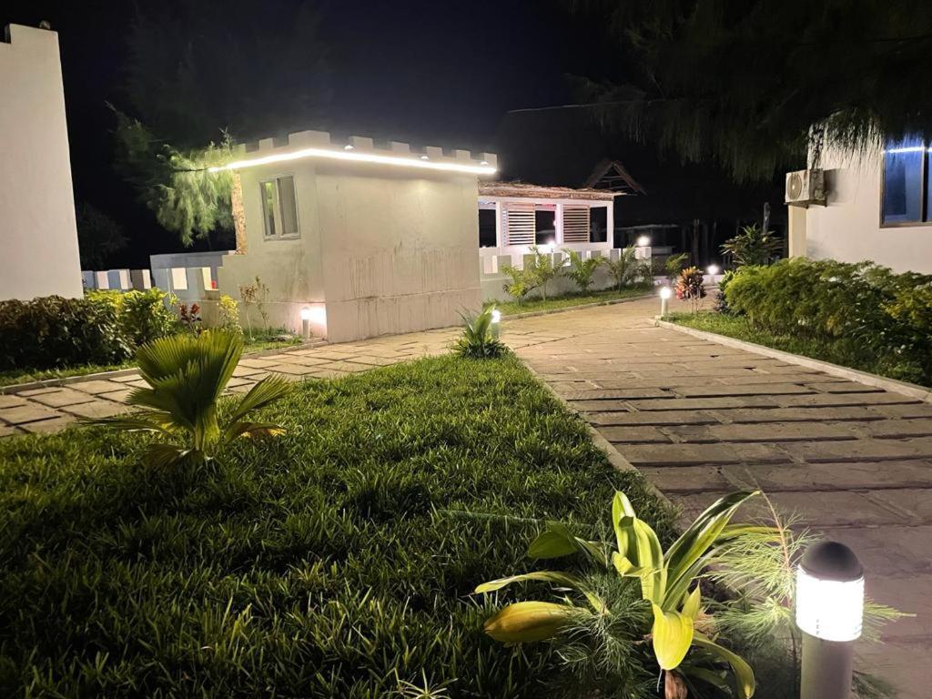Jambo Beach Hotel Paje Ngoại thất bức ảnh