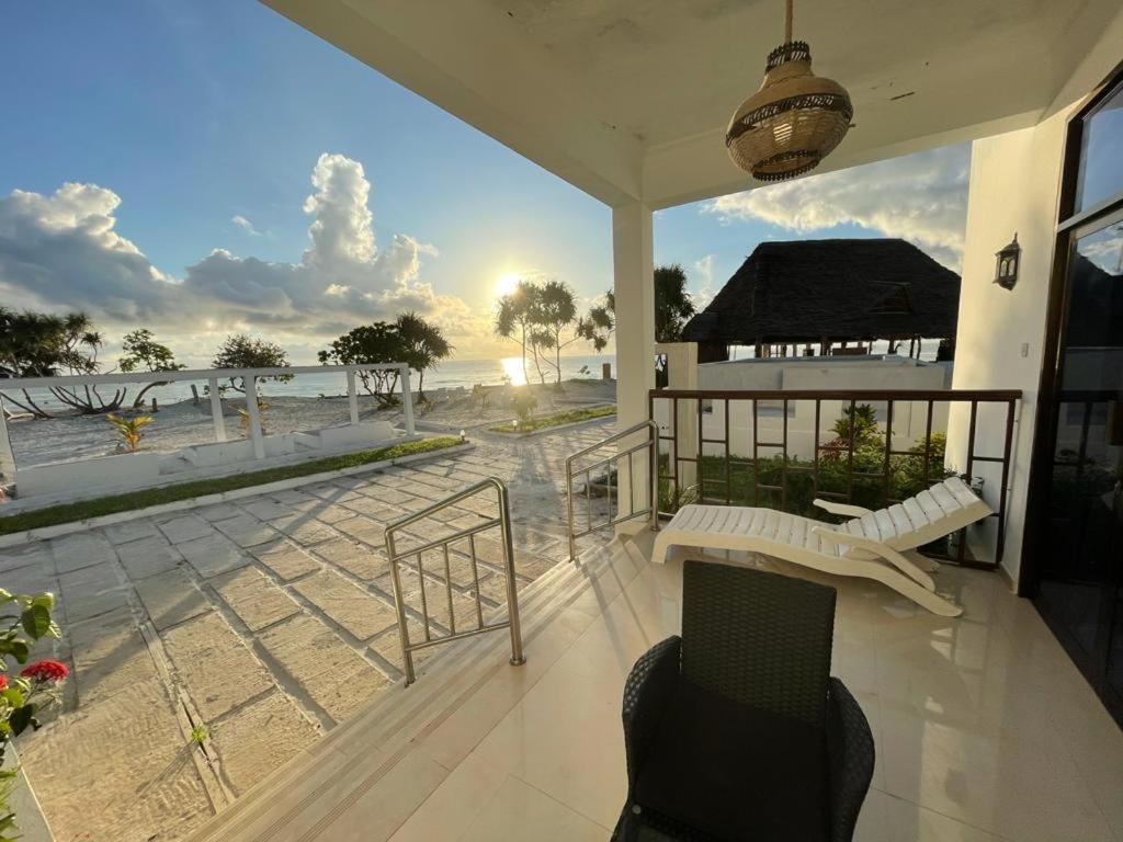 Jambo Beach Hotel Paje Ngoại thất bức ảnh